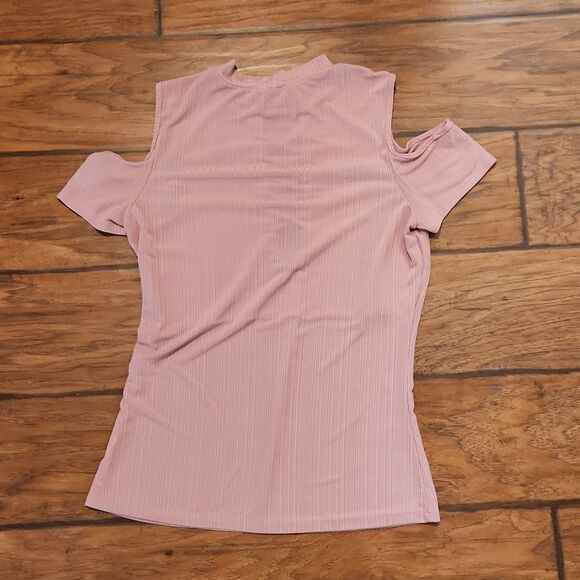 Cold Shoulder lace up front rose top by Love J women's size large - Picture 5 of 6